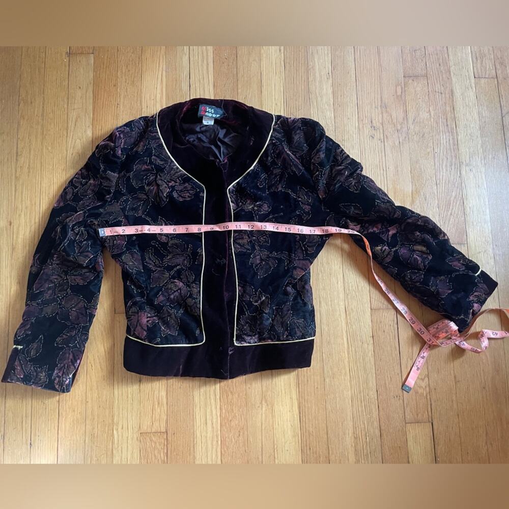 90s Vintage Velvet Leaf Patterned Blazer w Gold Piping - Picture 8 of 9
